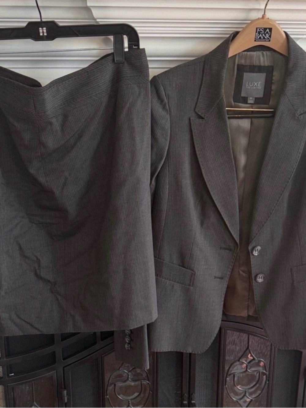 The Limited LUXE Women's Size 10 Gray Pinstripe Blazer Pencil Skirt Suit Set